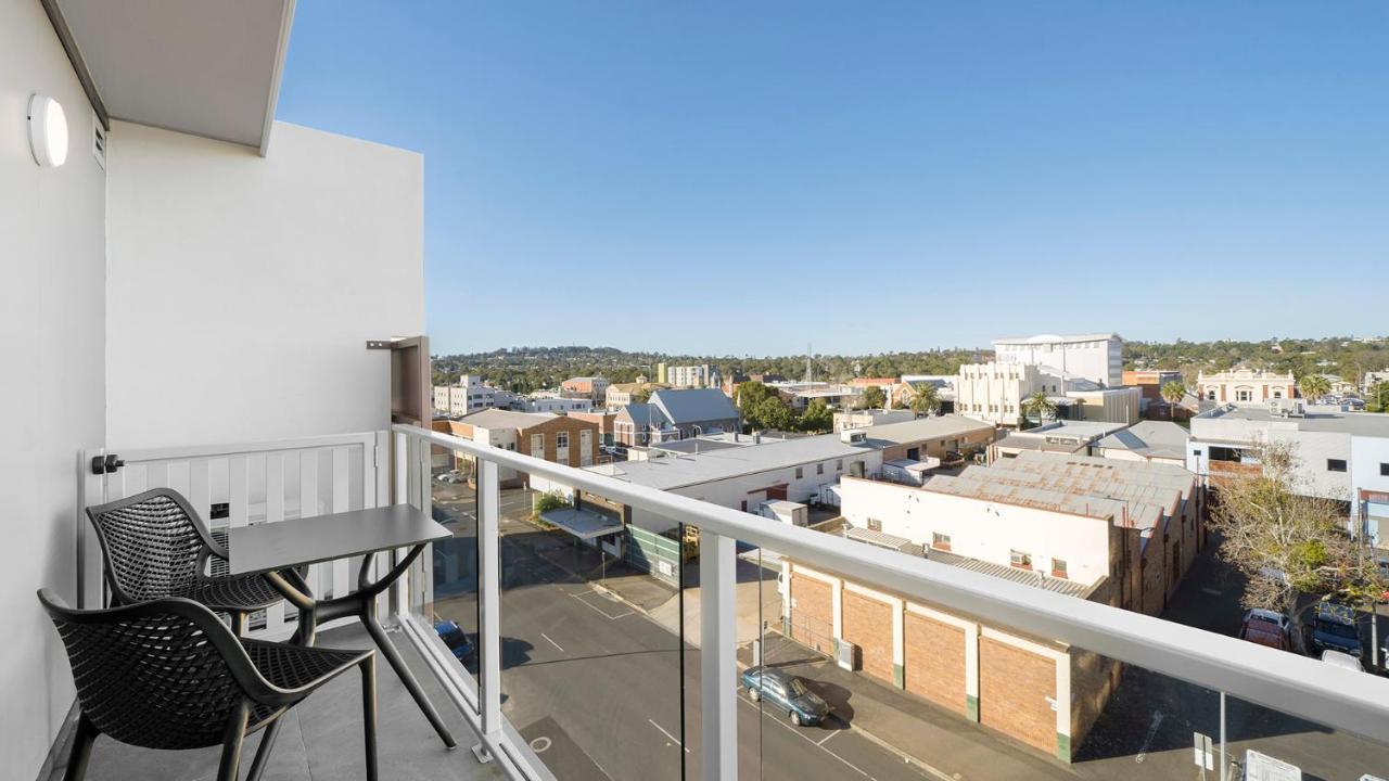Oaks Toowoomba Hotel מראה חיצוני תמונה