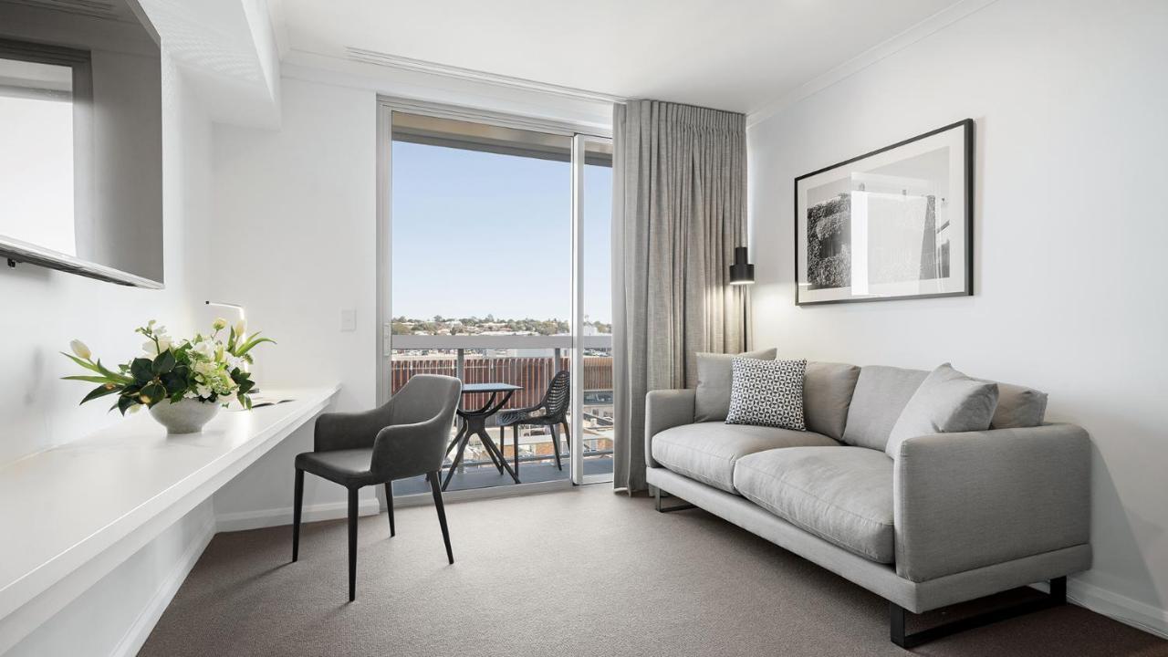 Oaks Toowoomba Hotel מראה חיצוני תמונה