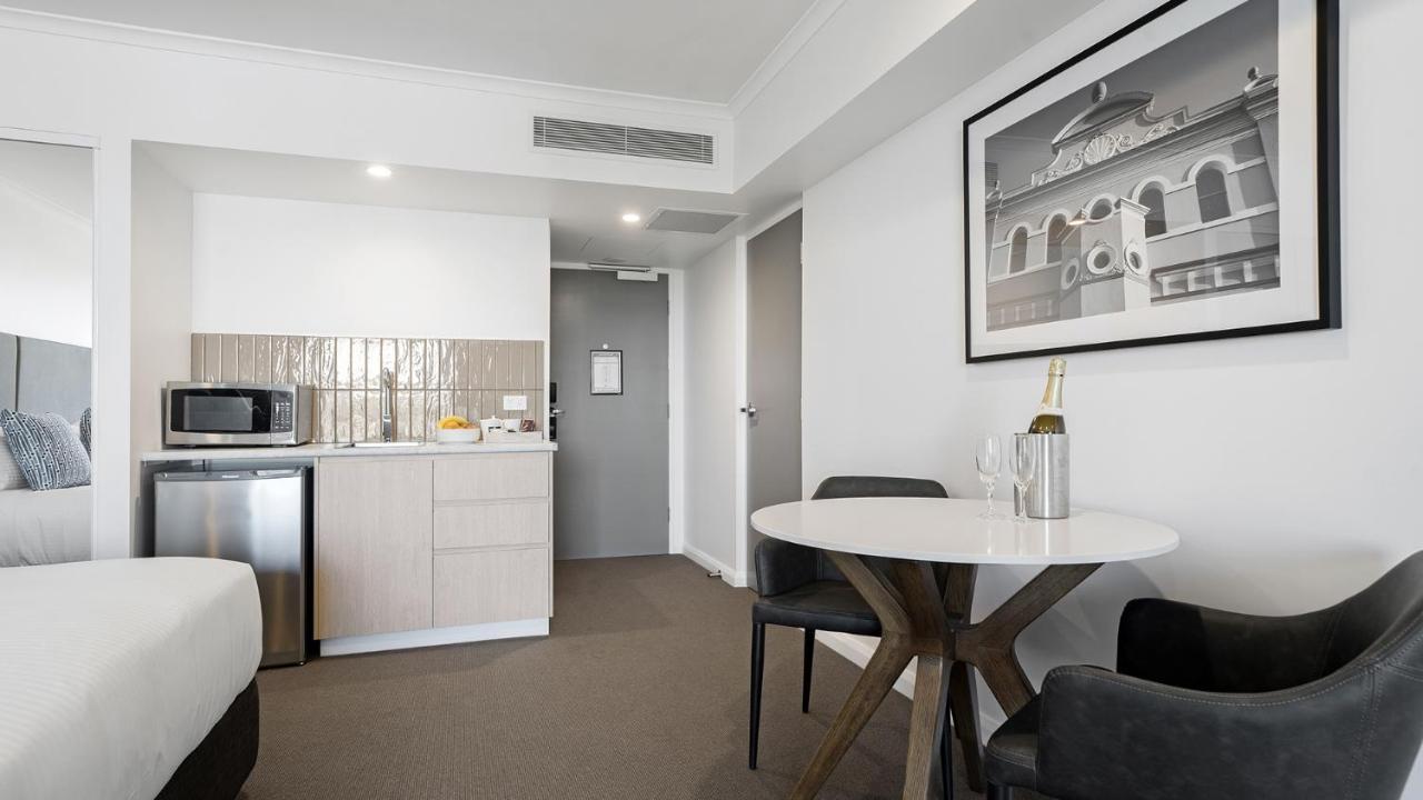 Oaks Toowoomba Hotel מראה חיצוני תמונה