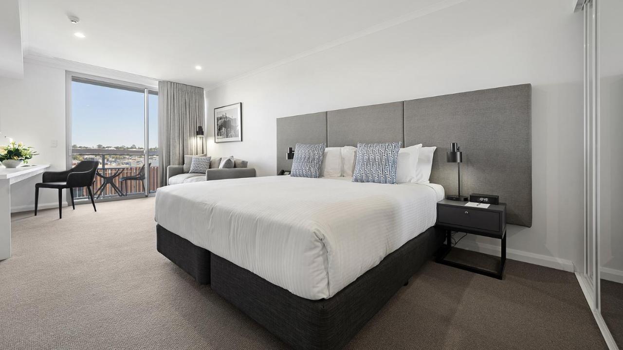 Oaks Toowoomba Hotel מראה חיצוני תמונה